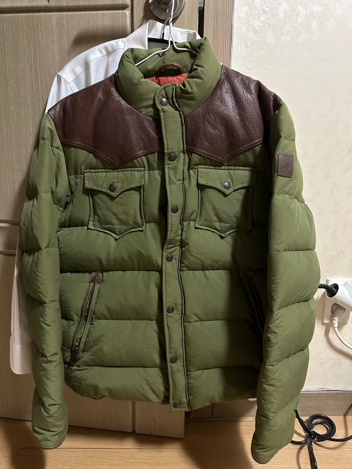 펜필드 올리브색 카키색 패딩 m 상품이미지1