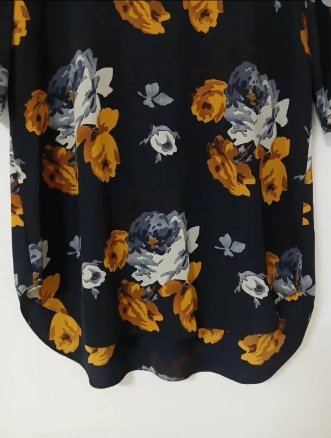 Theory 실크 100%플라워 반팔 블라우스55-66 상품이미지2