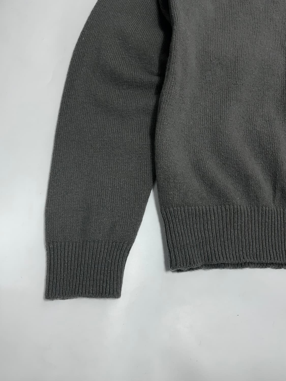 루니툰즈 램스울 목폴라 니트 상품이미지4