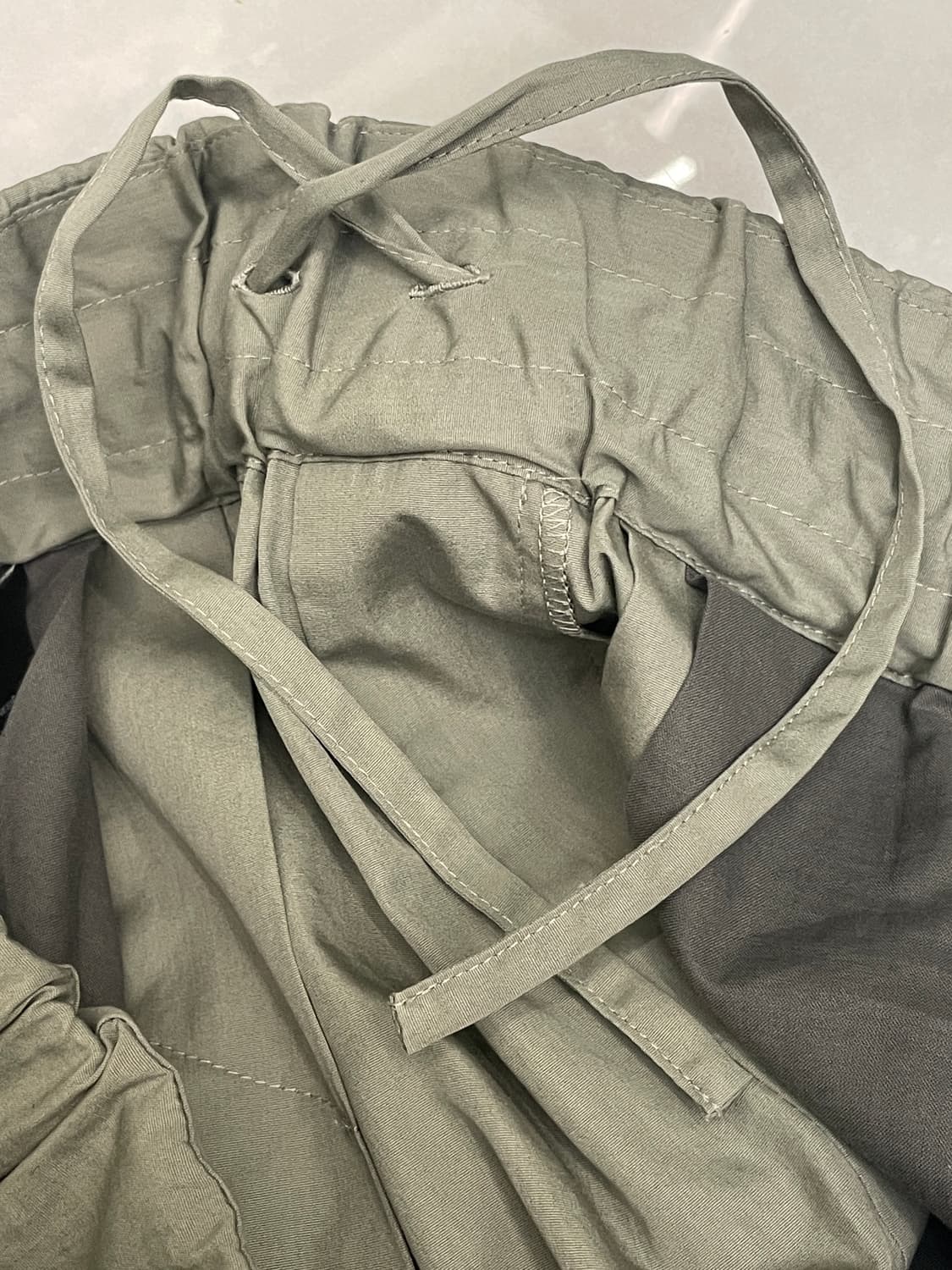 드리스 반 노튼 25SS 와이드 플리츠 슬랙스 그레이 상품이미지9