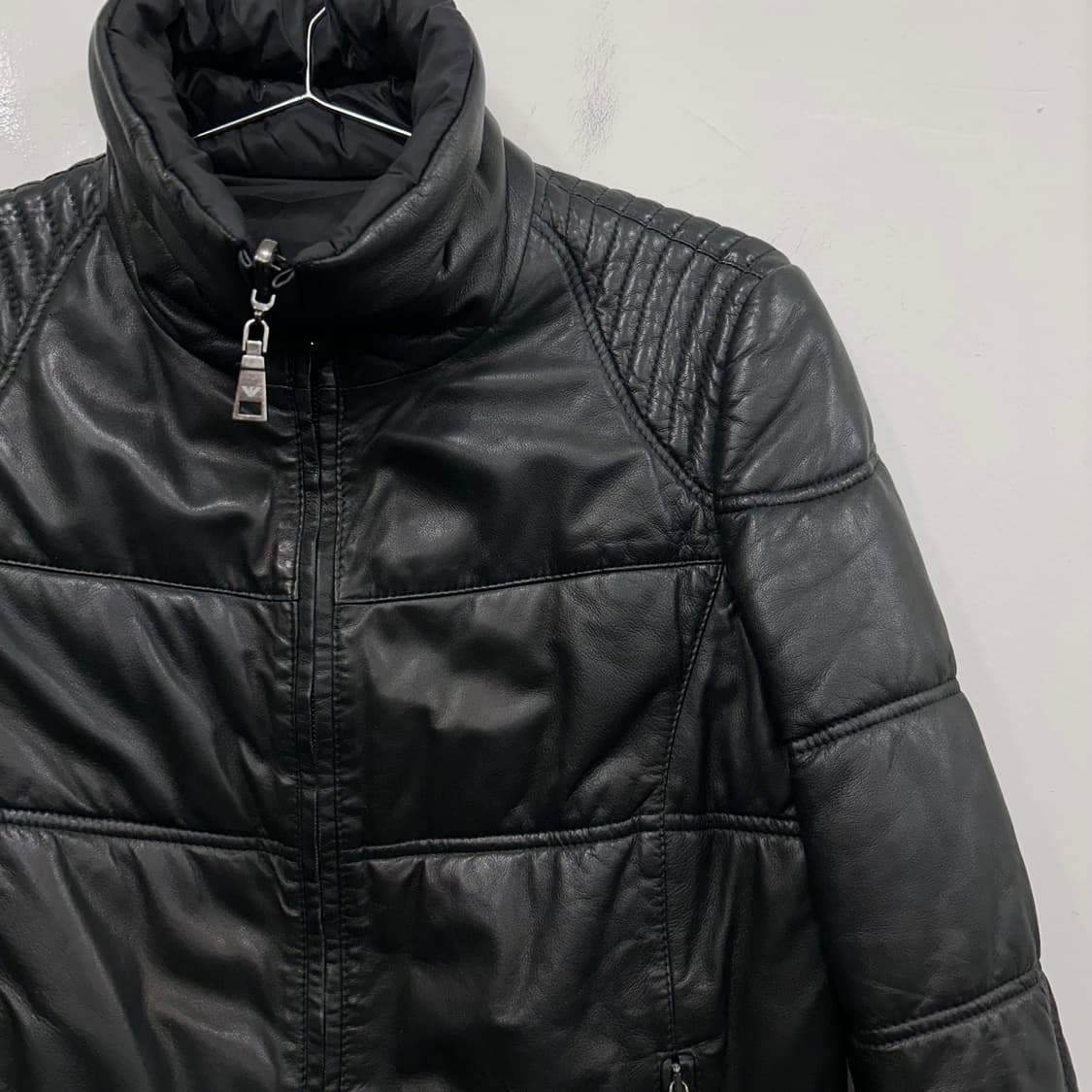 엠페리오 아르마니 패치 퀼팅 누빔 양가죽 봄버자켓 상품이미지1