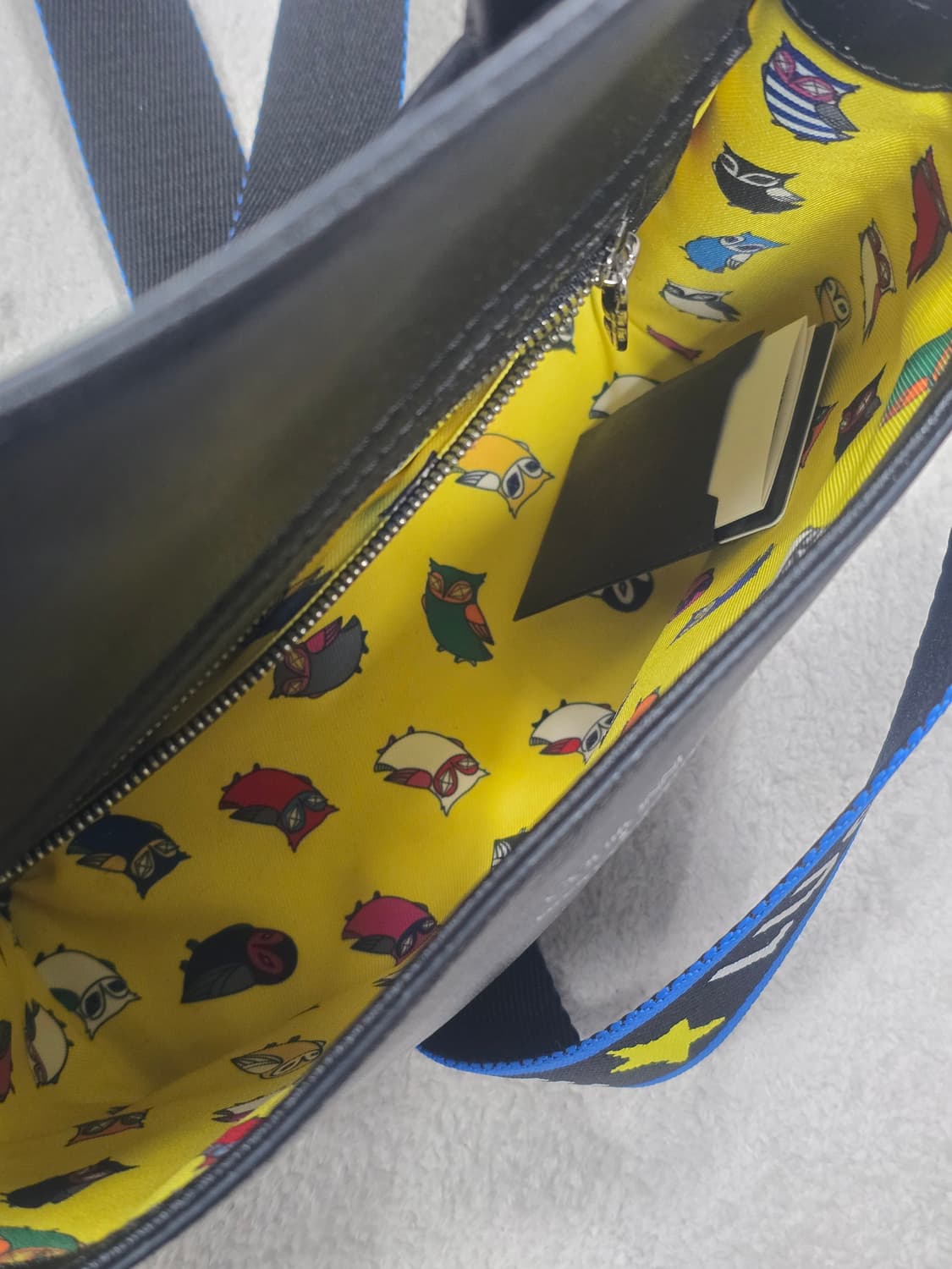 쿠론 x 럭키슈에뜨 콜라보 레더 투웨이 크로스백  상품이미지7