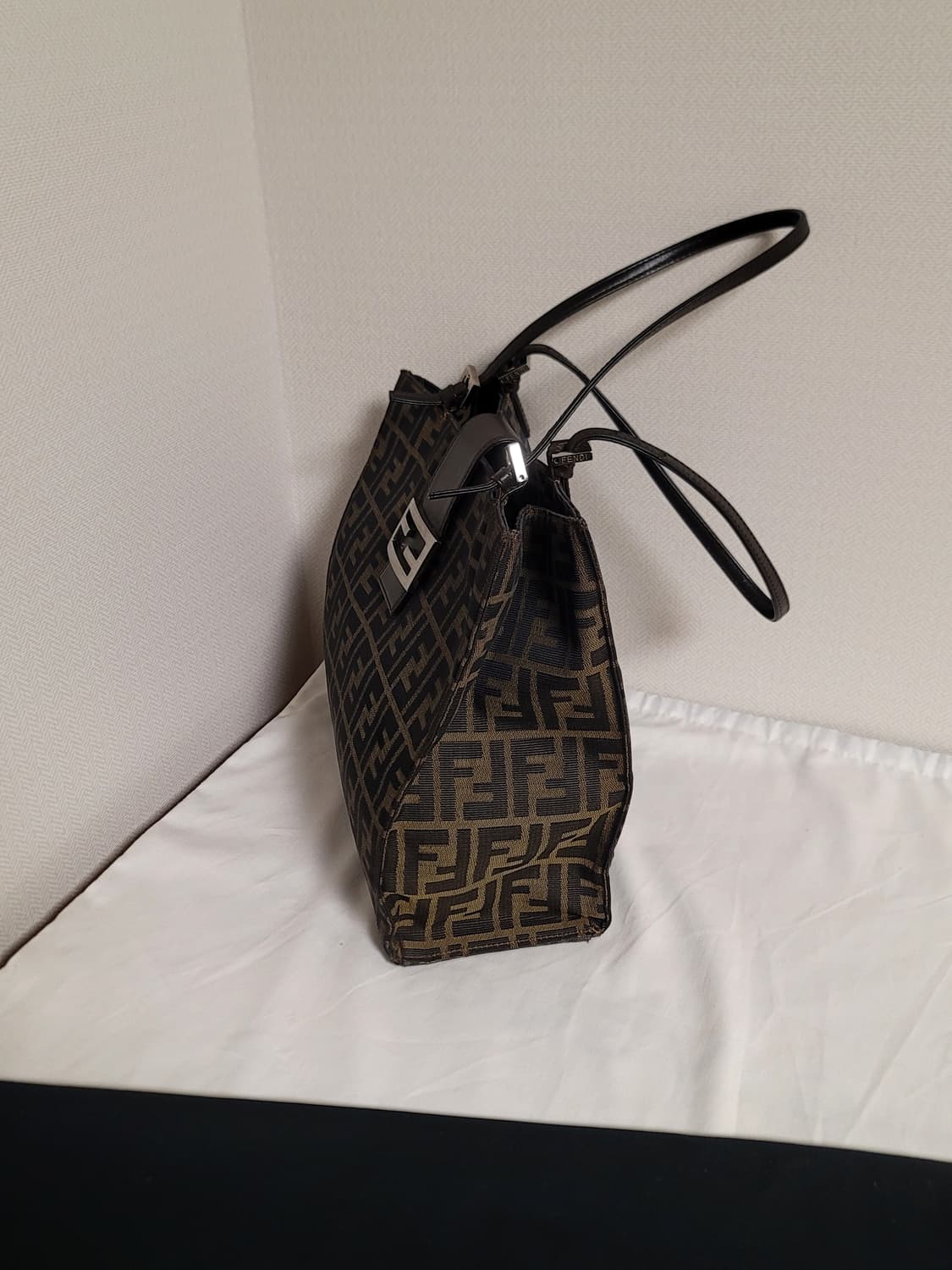 펜디 가방,토트백.(디올샤넬보테가루이비통구찌셀린느생로랑발렌시아가프라다) 상품이미지3