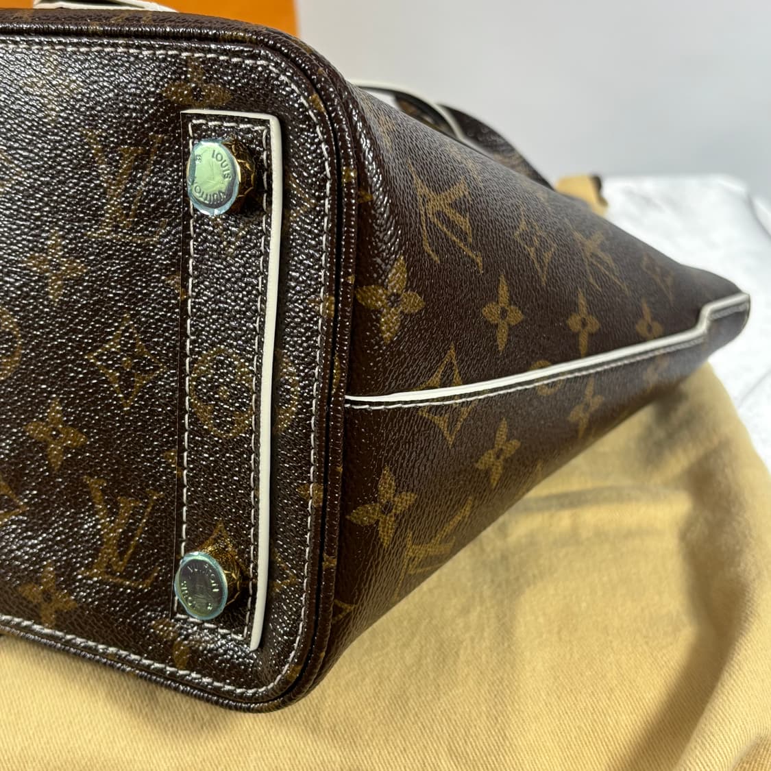 (새상품,정품)루이비통 페티쉬 락킷 M40597 상품이미지5