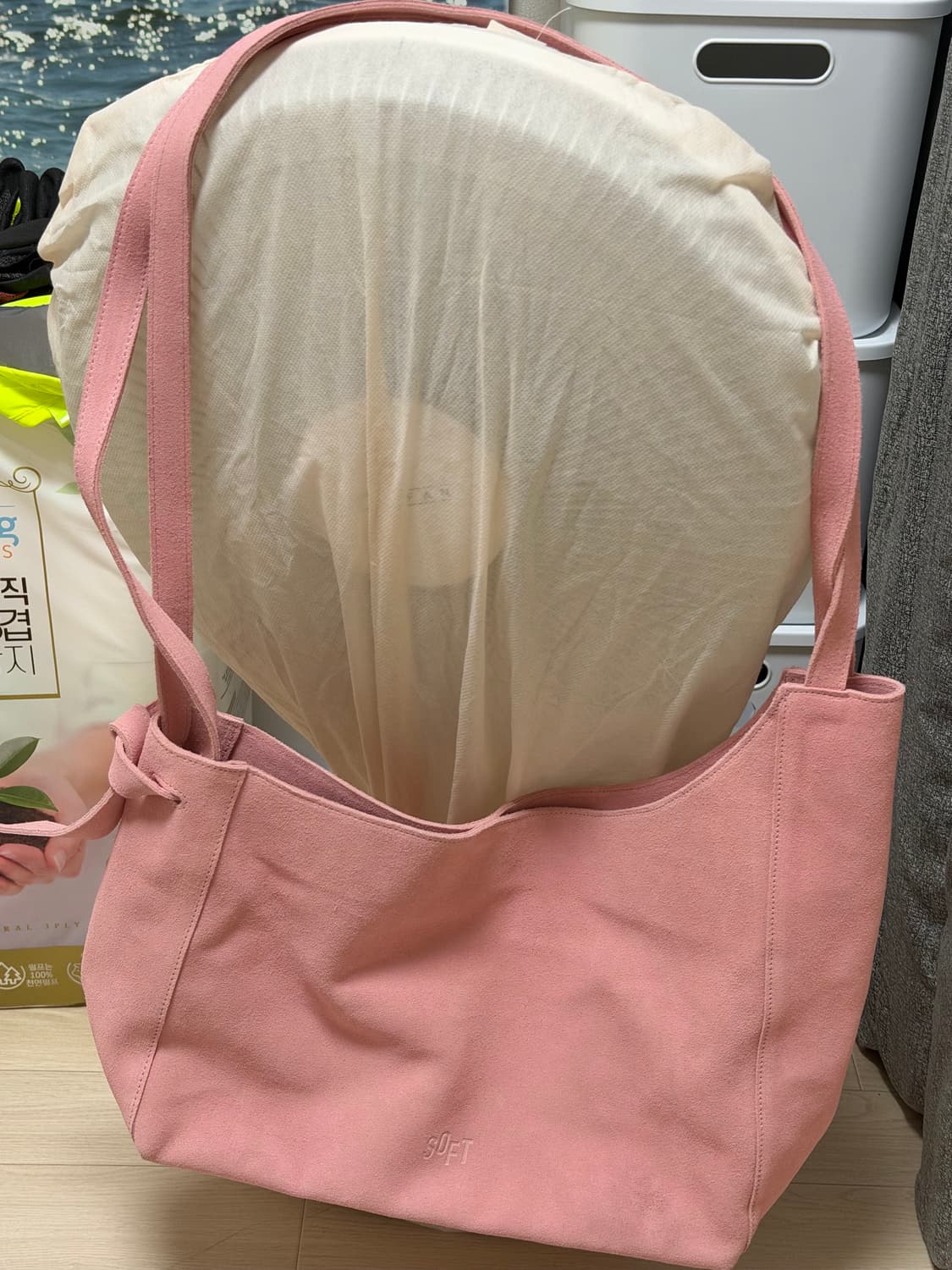 SOFT SEOUL 스웨이드 베이비핑크 빅백(2회착용/상태좋음/현재품절) 상품이미지3