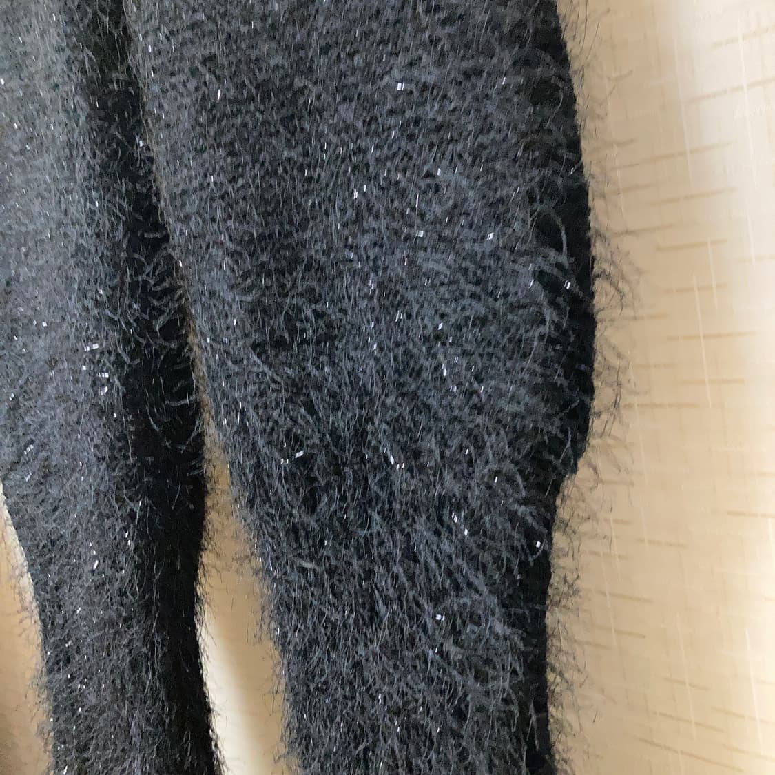 반짝임이 있는 너무 예쁜 니트 블랙 숄. 머플러 상품이미지3