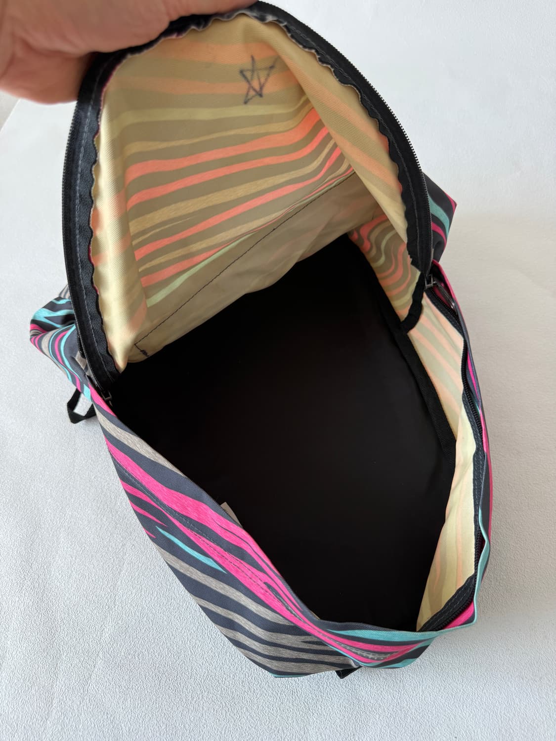 이스트팩(EASTPAK) 백팩 상품이미지8