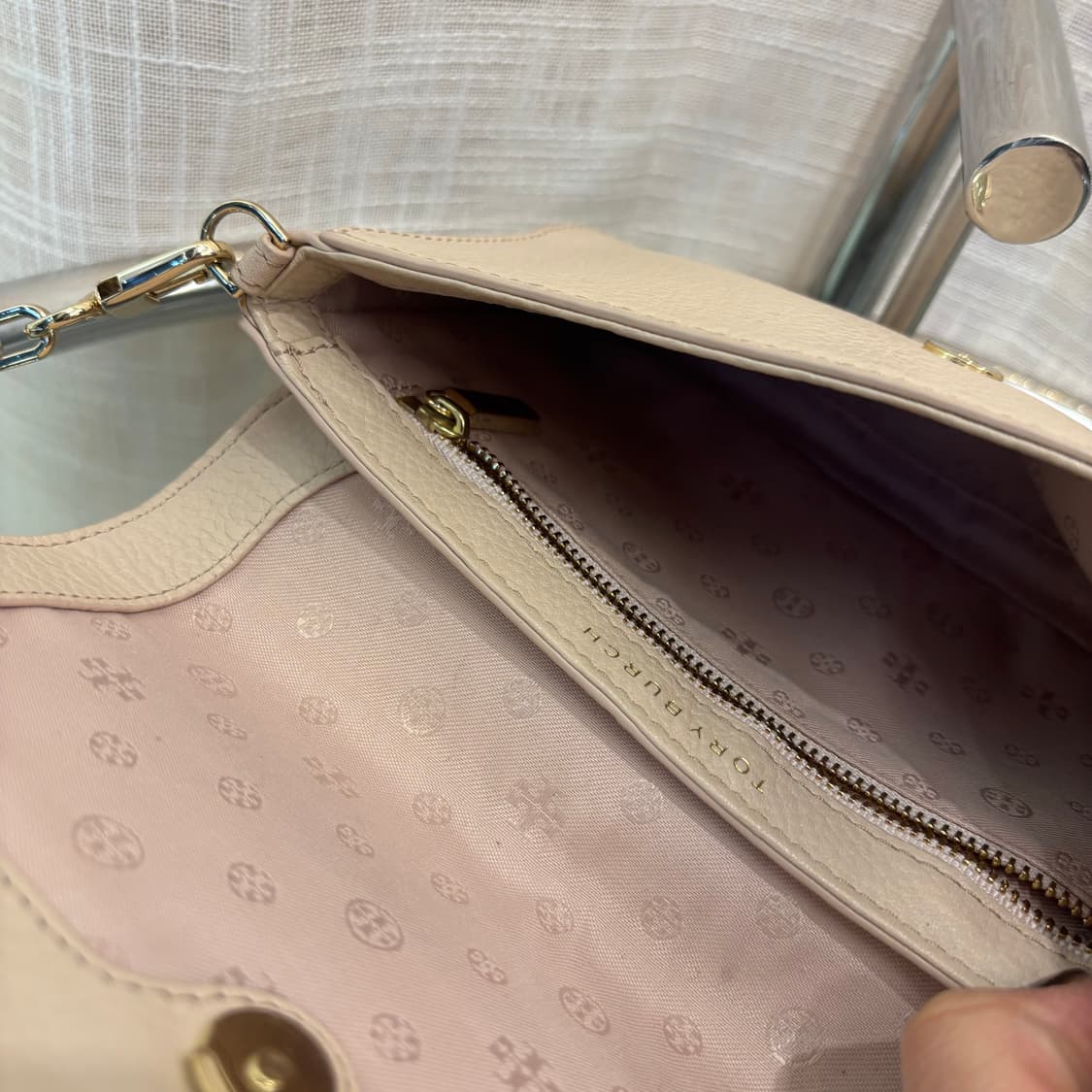 정품 토리버치 체인 크로스백     상품이미지9