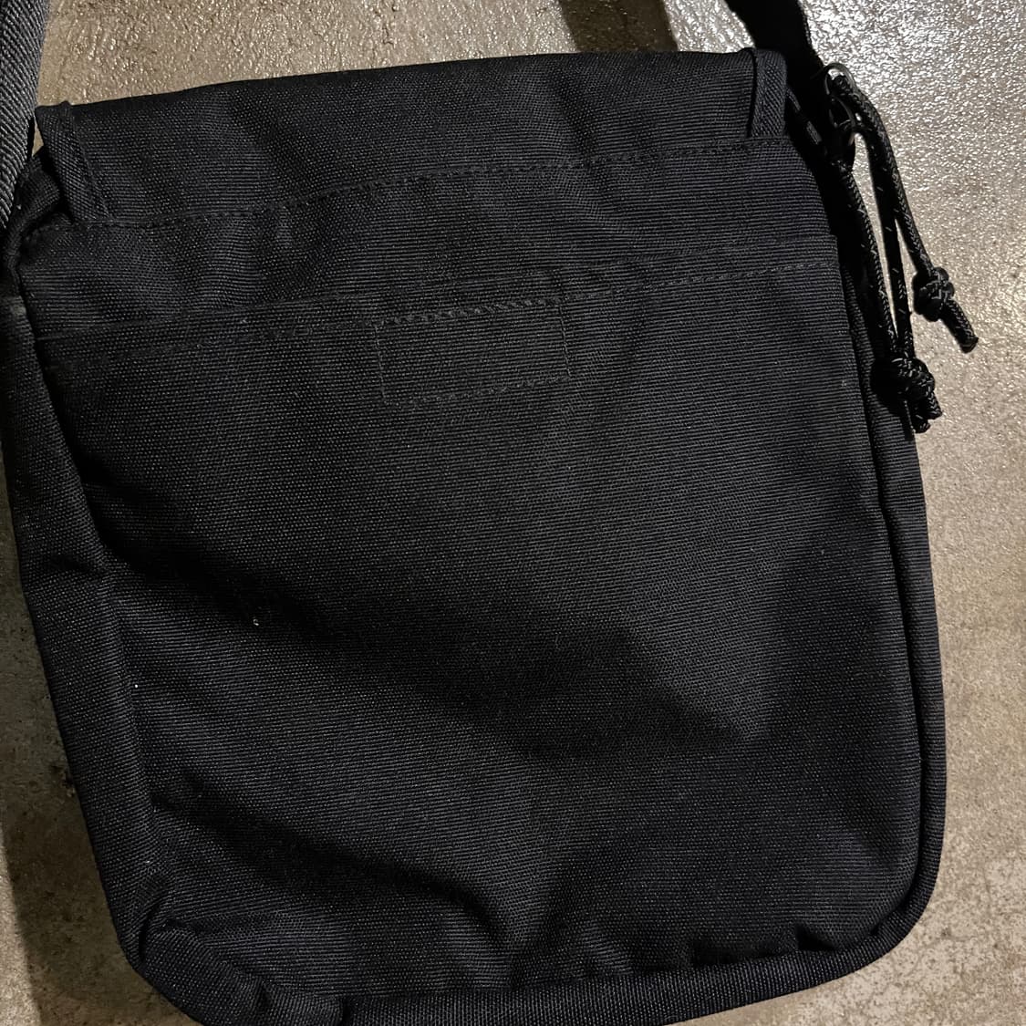 이스트팩 크로스백 상품이미지6