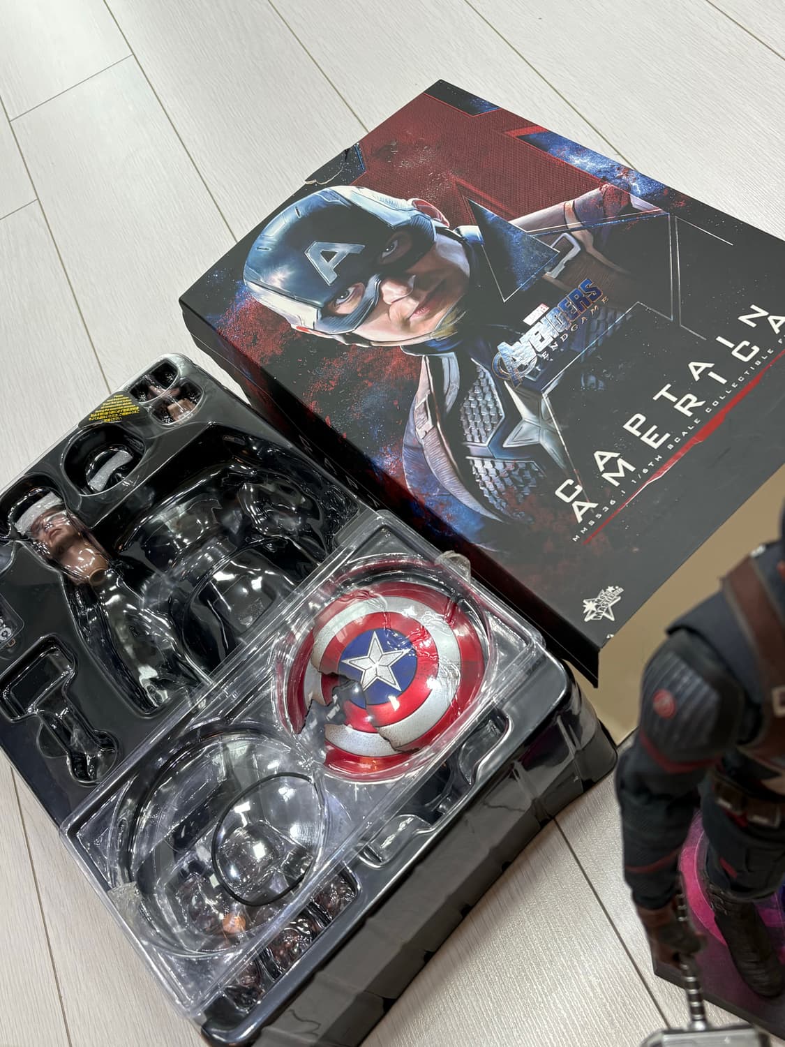 핫토이 캡틴 아메리카 엔드게임 피규어 상품이미지3