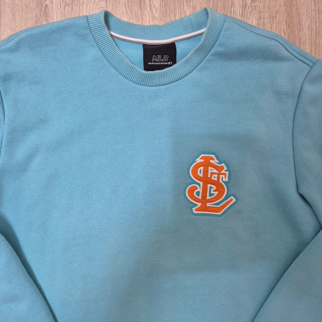 MLB 엠엘비 생루이 자수로고 맨투맨 상품이미지2