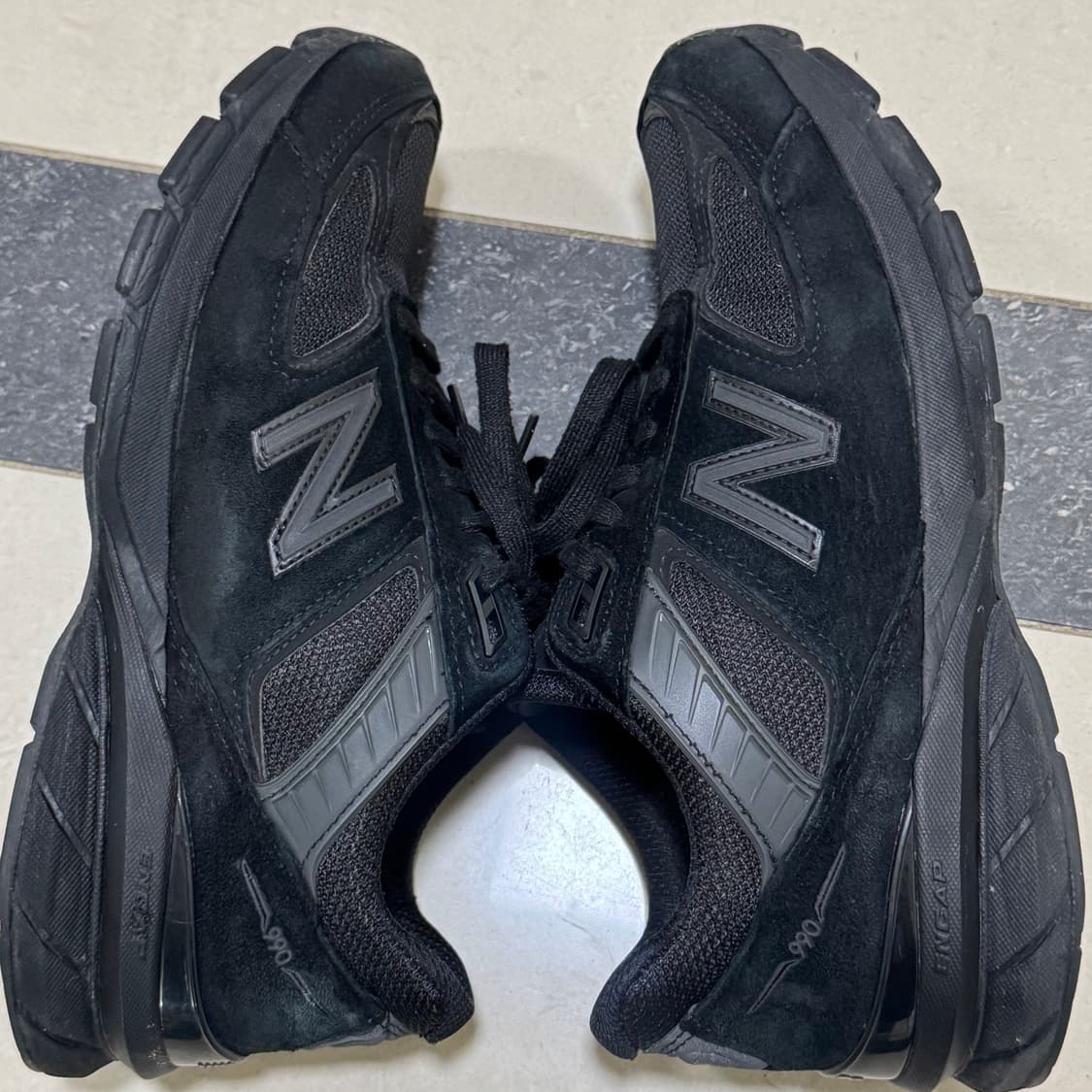 뉴발란스 990v5 D 트리플블랙 265 상품이미지9