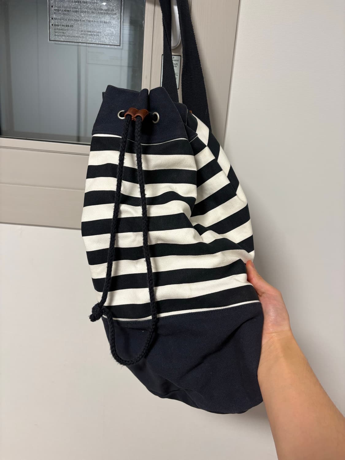 유니클로 jw앤더슨 가방 상품이미지1