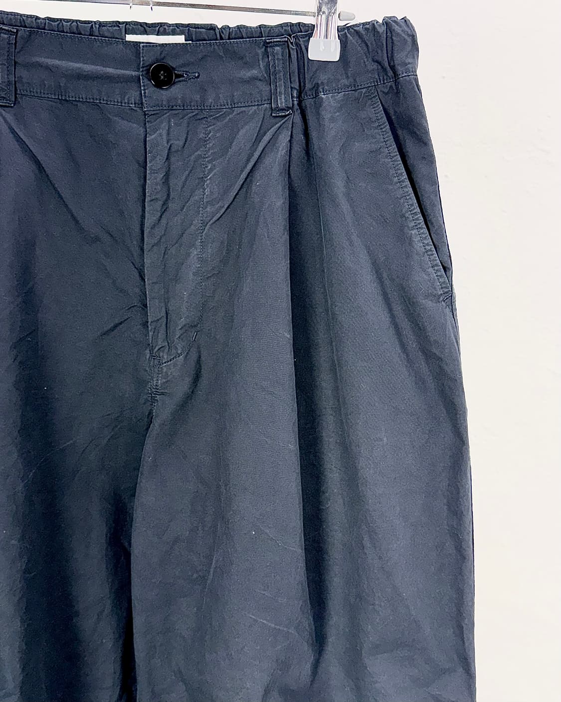 스틸 바이 핸드 블랙 가먼트 다이 딥 턱 코튼 팬츠 상품이미지3