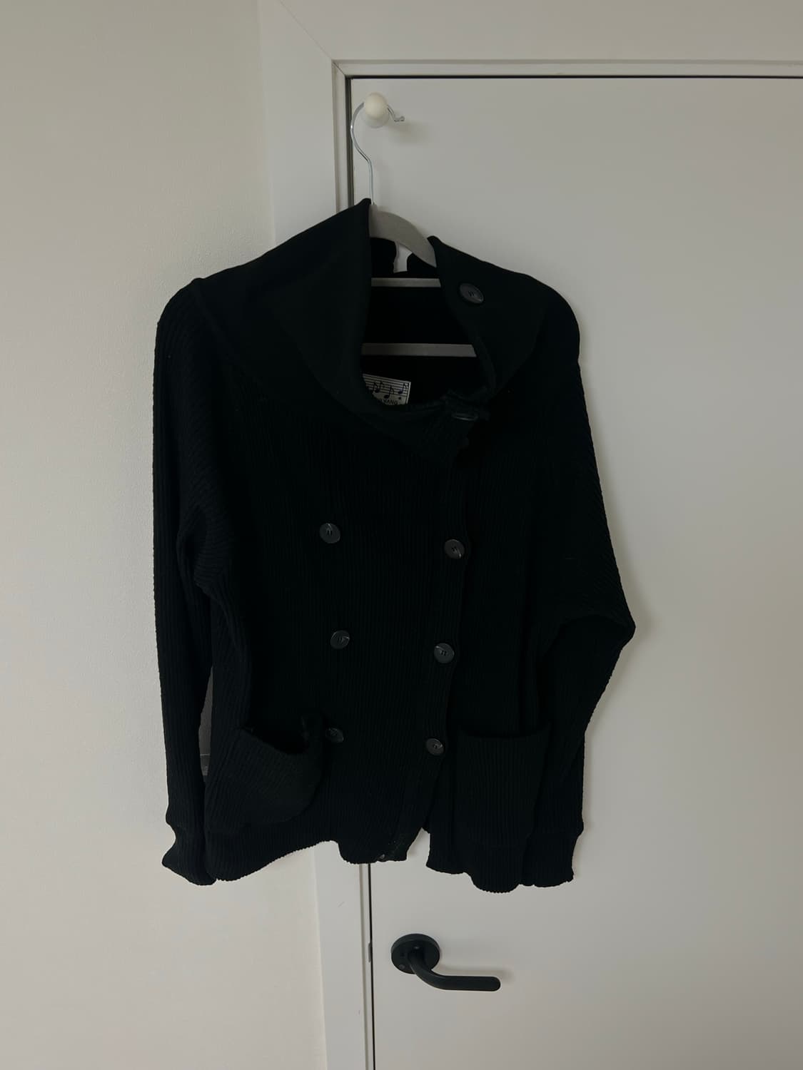 인앤양인하모니 Double button Cardigan 상품이미지4