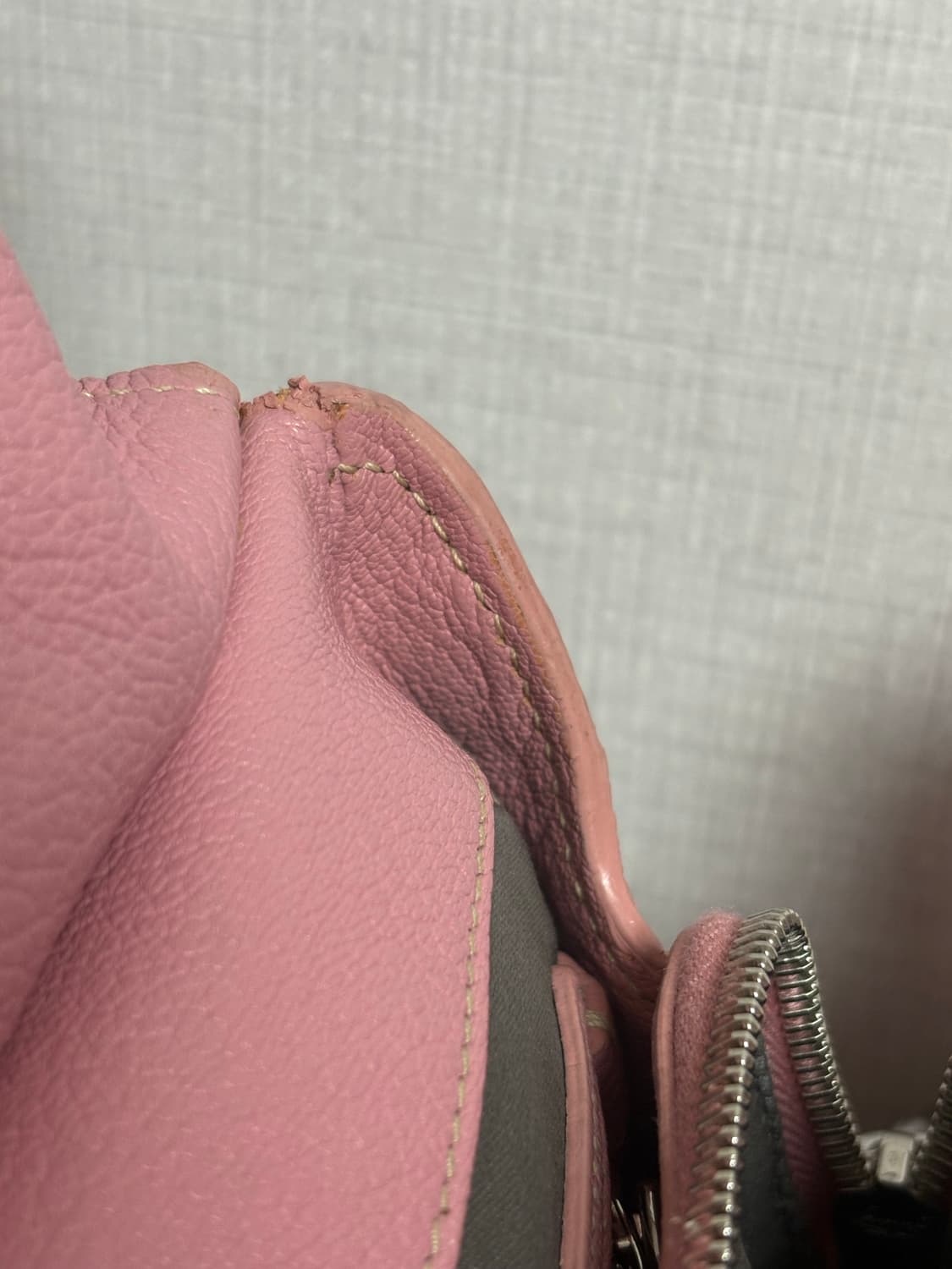 Miu Miu Madras 2WAY Tote & Shoulder Bag 상품이미지8