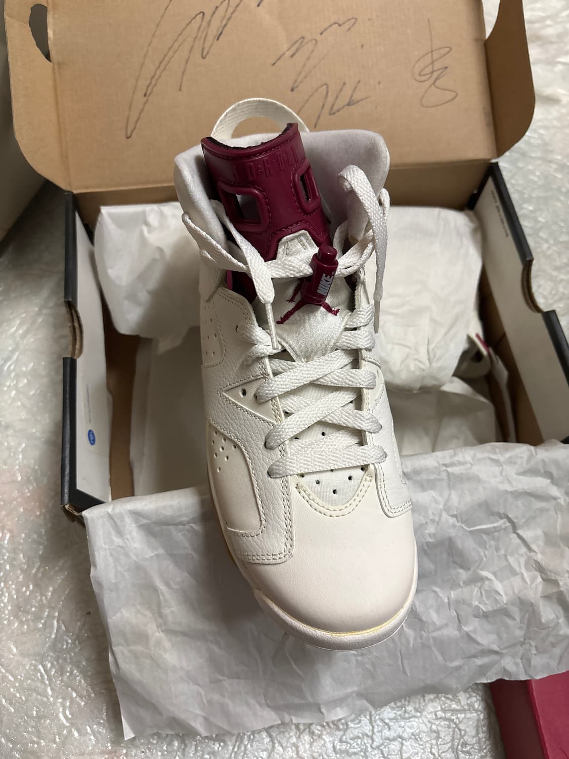 나이키 에어조던6 레트로 마룬 7사이즈 250-255 상품이미지1