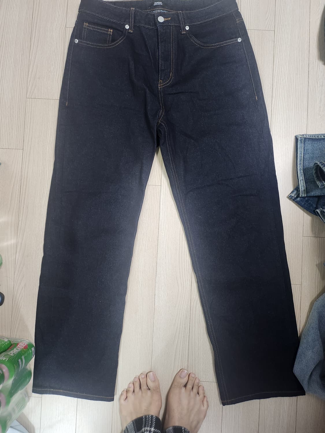 [31] 무신사스탠다드 레귤러 핏 데님 팬츠 [딥 인디고] 상품이미지1