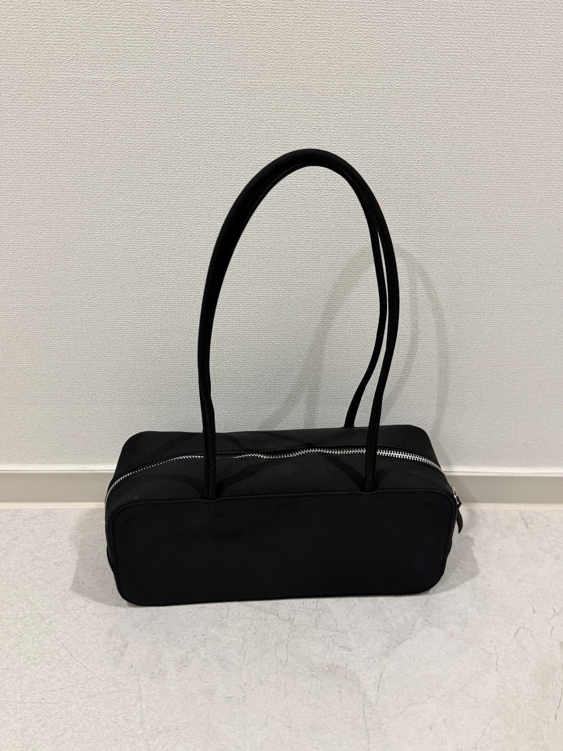 피브비 east west bag (ebony black) 상품이미지2