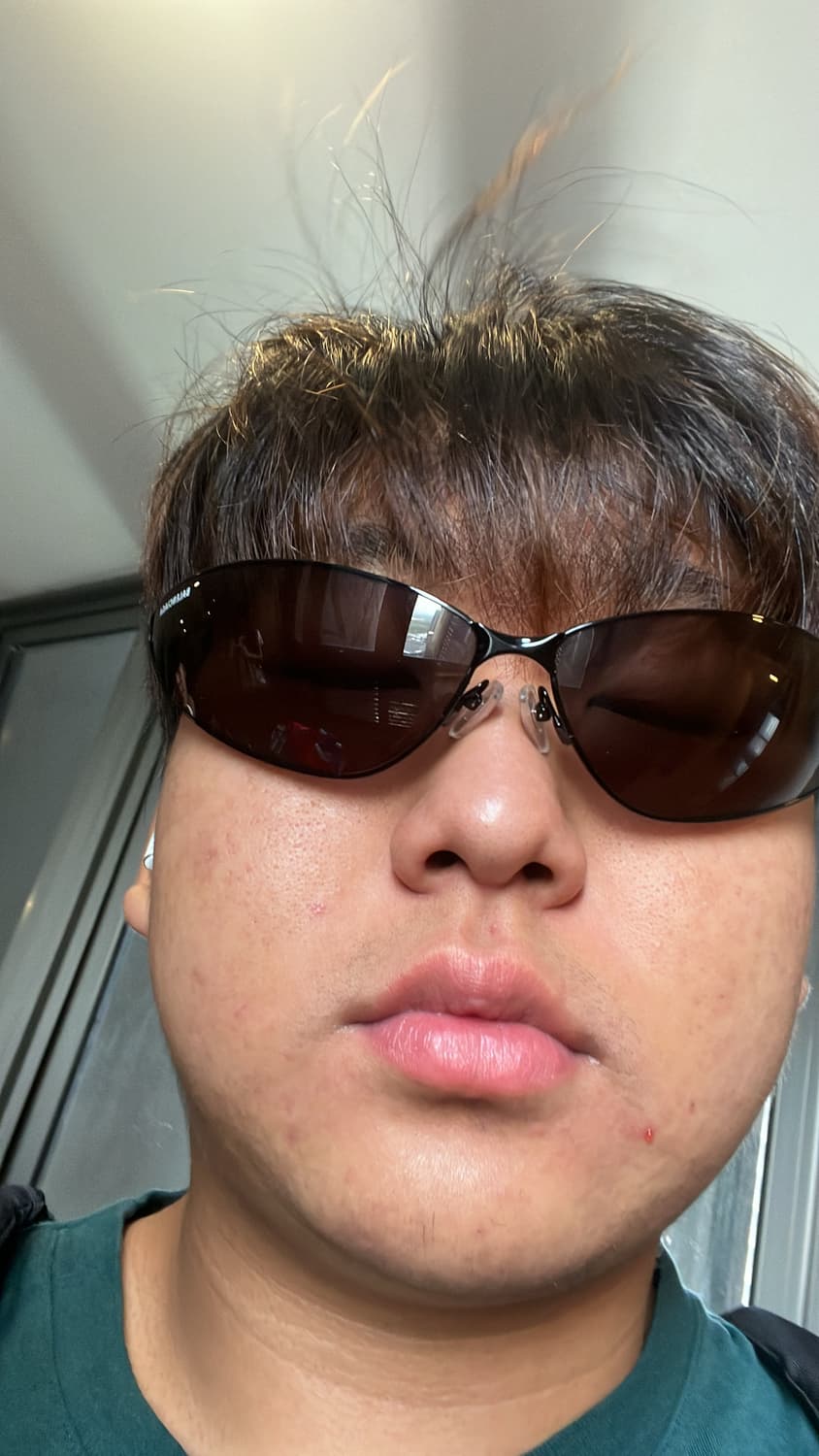 발렌시아가 레이저캣 선글라스 상품이미지3
