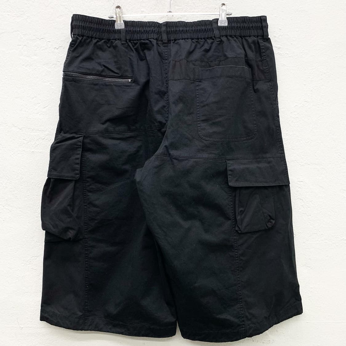 Y-3 블랙 오버사이즈 로고 밴딩 하프 팬츠   상품이미지3