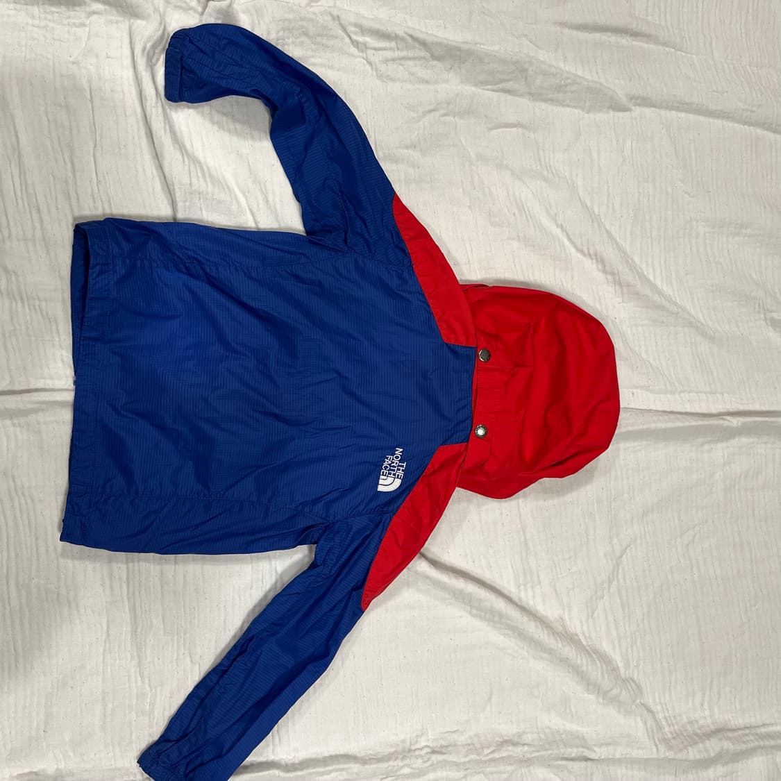 노스페이스 키즈 바람막이 105 레드/블루 상품이미지7