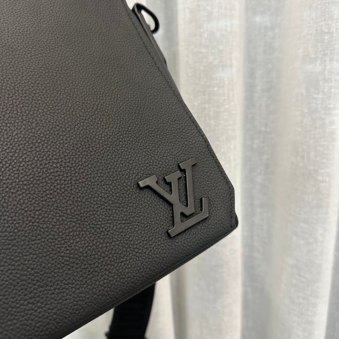 루이비통 LV에어로그램 메신저 크로스백 상품이미지6