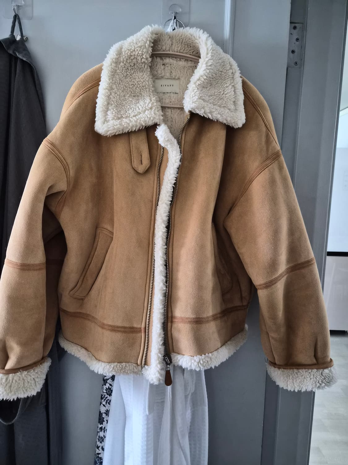 시야쥬 무스탕 울30 free 상품이미지3