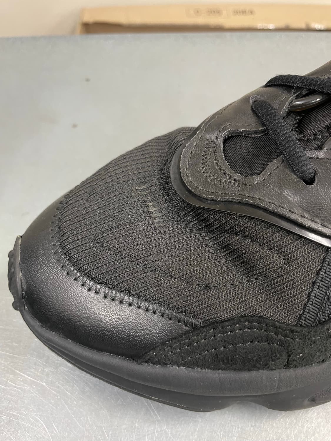 아디다스 오즈위고 트리플 블랙 285 상품이미지8