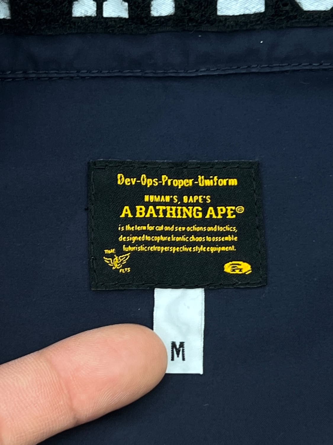 베이프 레스큐 바람막이 자켓 상품이미지7