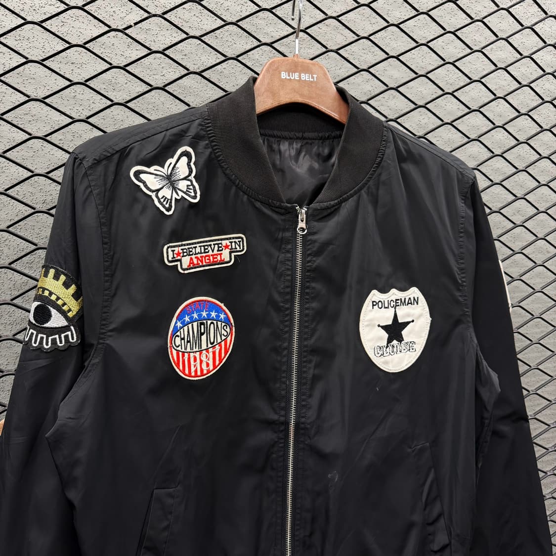 JPN VINTAGE 라이트 커스텀 봄버자켓 올라운드 멀티배지 디테일 상품이미지4