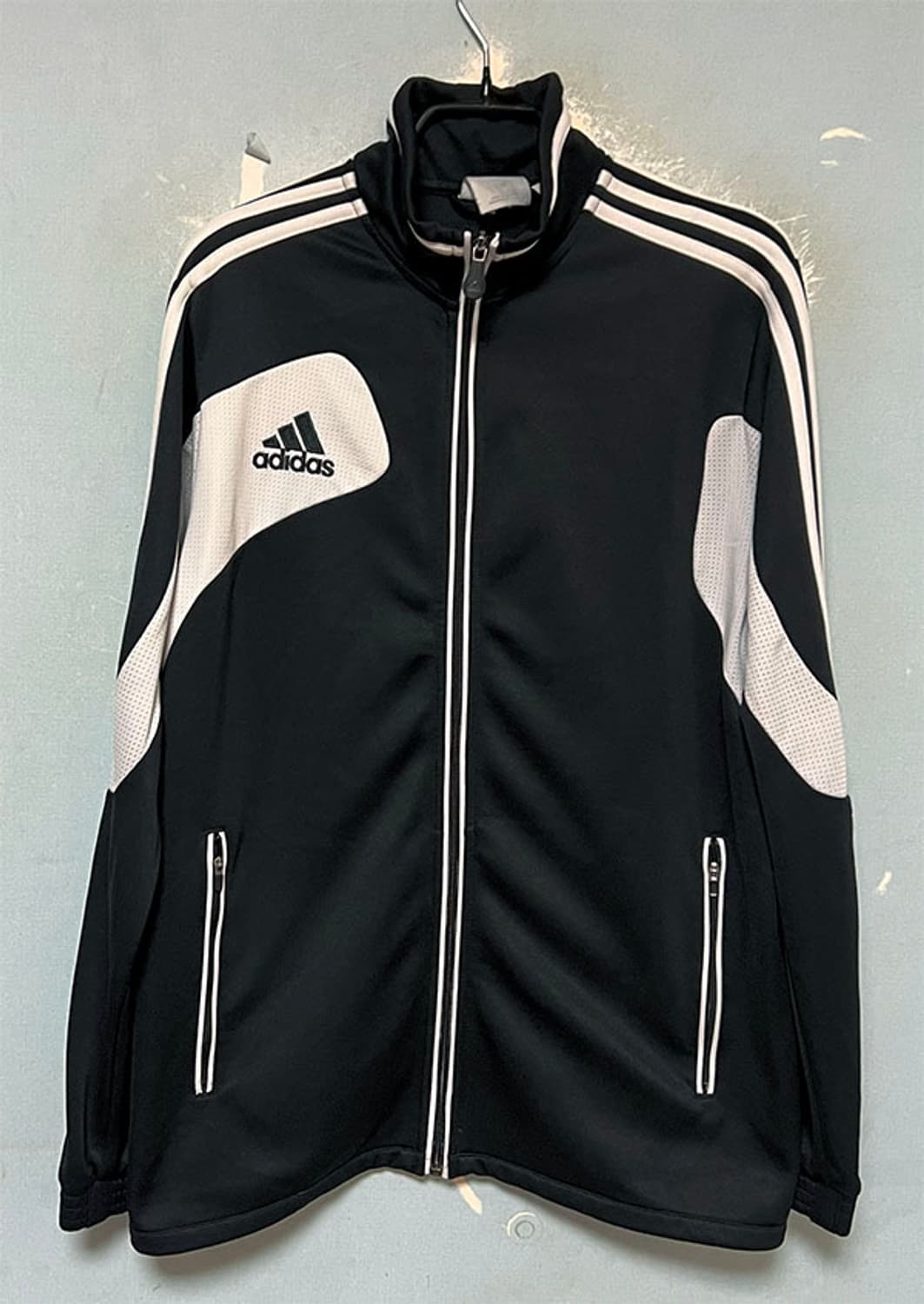 adidas 아디다스 남자 트랙탑 범고래 검흰 캐주얼 95-100 상품이미지1