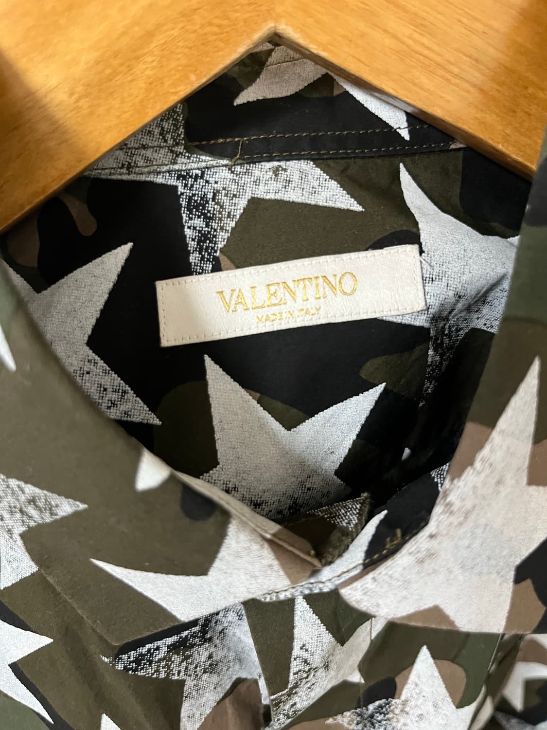 발렌티노 카모 스타 셔츠 39 정품 상품이미지3