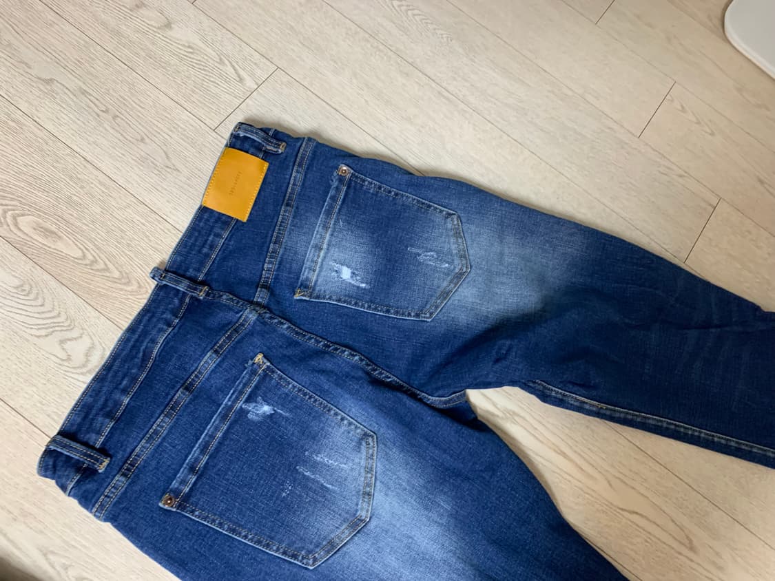 디스퀘어드2 워싱 데님 상품이미지2