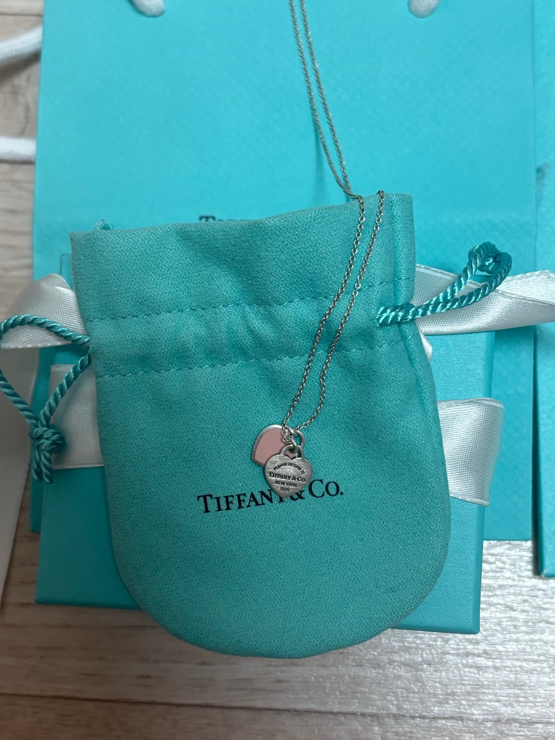 티파니앤코 핑크 더블 하트 목걸이 거의 새제품 상품이미지1