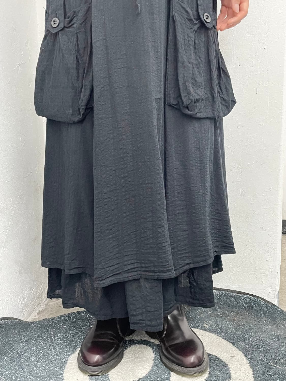 블랙 포켓 디테일 롱스커트 상품이미지3