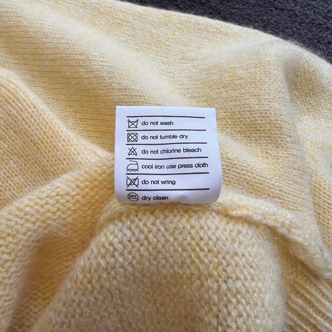 POOSH 옐로우 니트 스웨터 상품이미지3