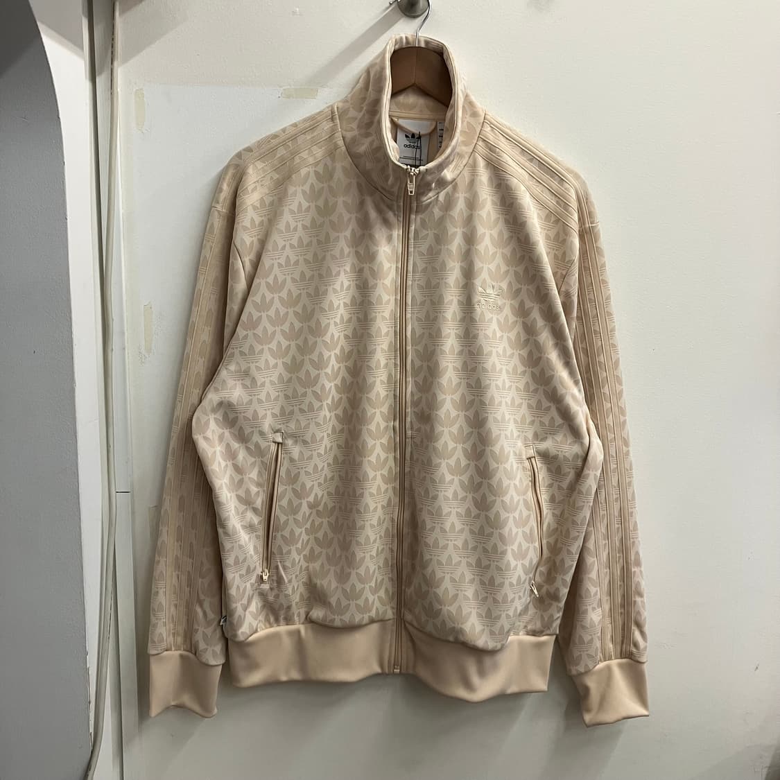 N33 아디다스 모노 트랙탑 져지 XL 상품이미지1