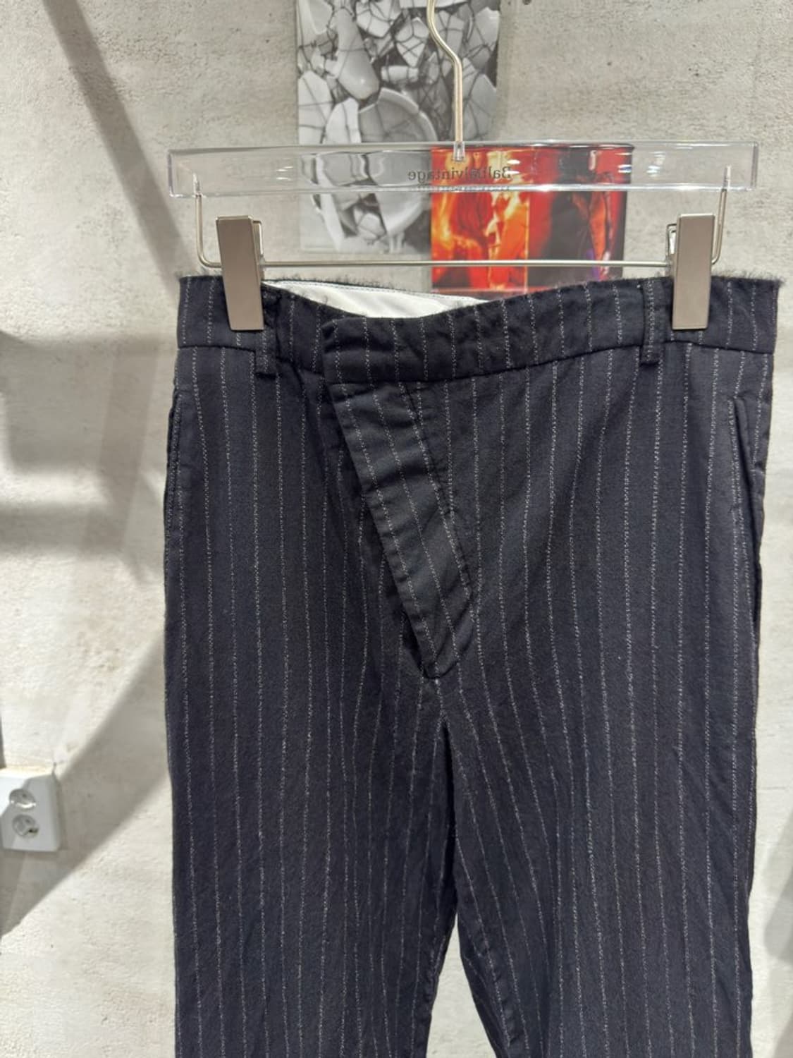 델라다 비대칭 프론트 핀스트라이프 울 팬츠 상품이미지3