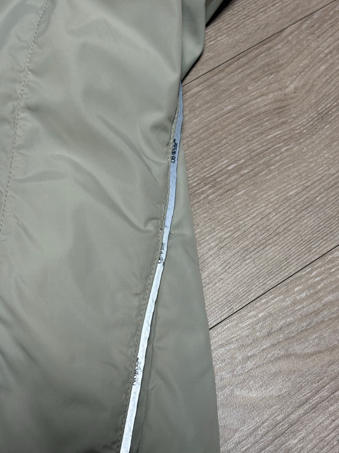 오프화이트 리플렉티브 트랙 자켓 상품이미지7