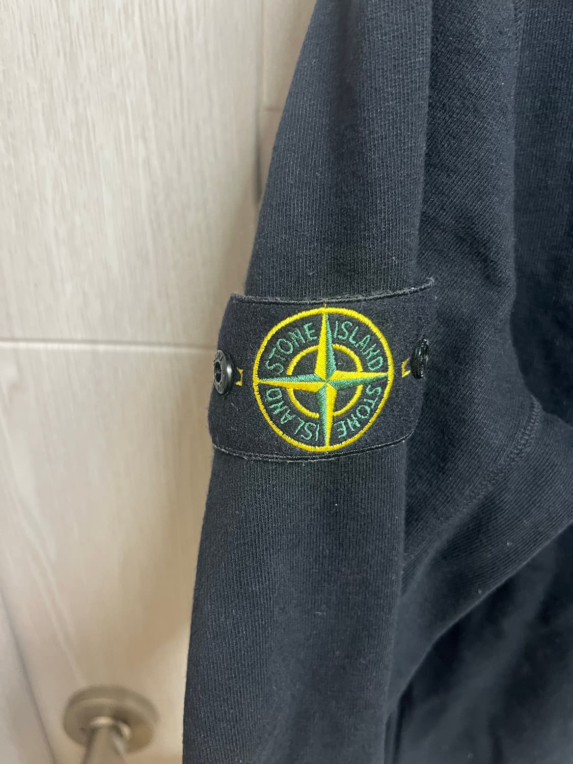 스톤아일랜드 맨투맨 팝니다 상품이미지2