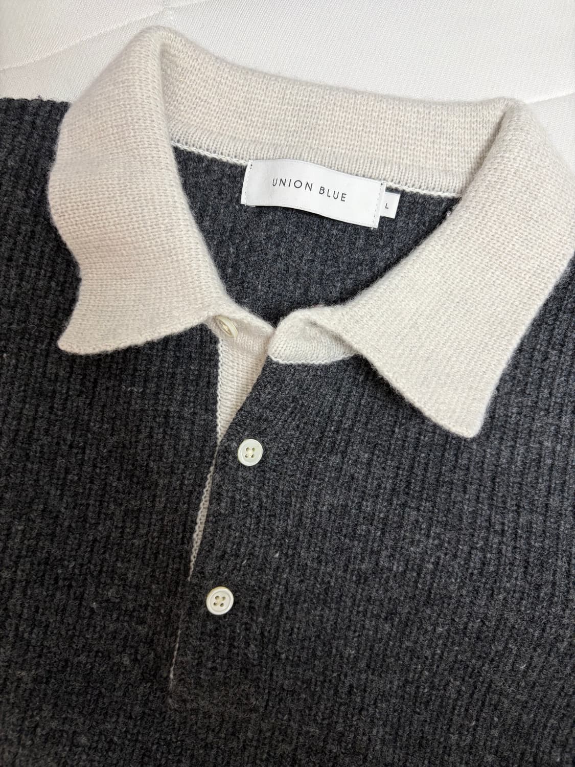 유니온블루 럭비니트 차콜 L 판매합니다. 상품이미지4