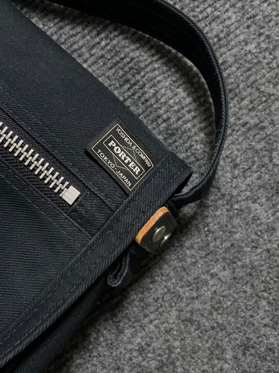 포터 네이비 메신저백 상품이미지2