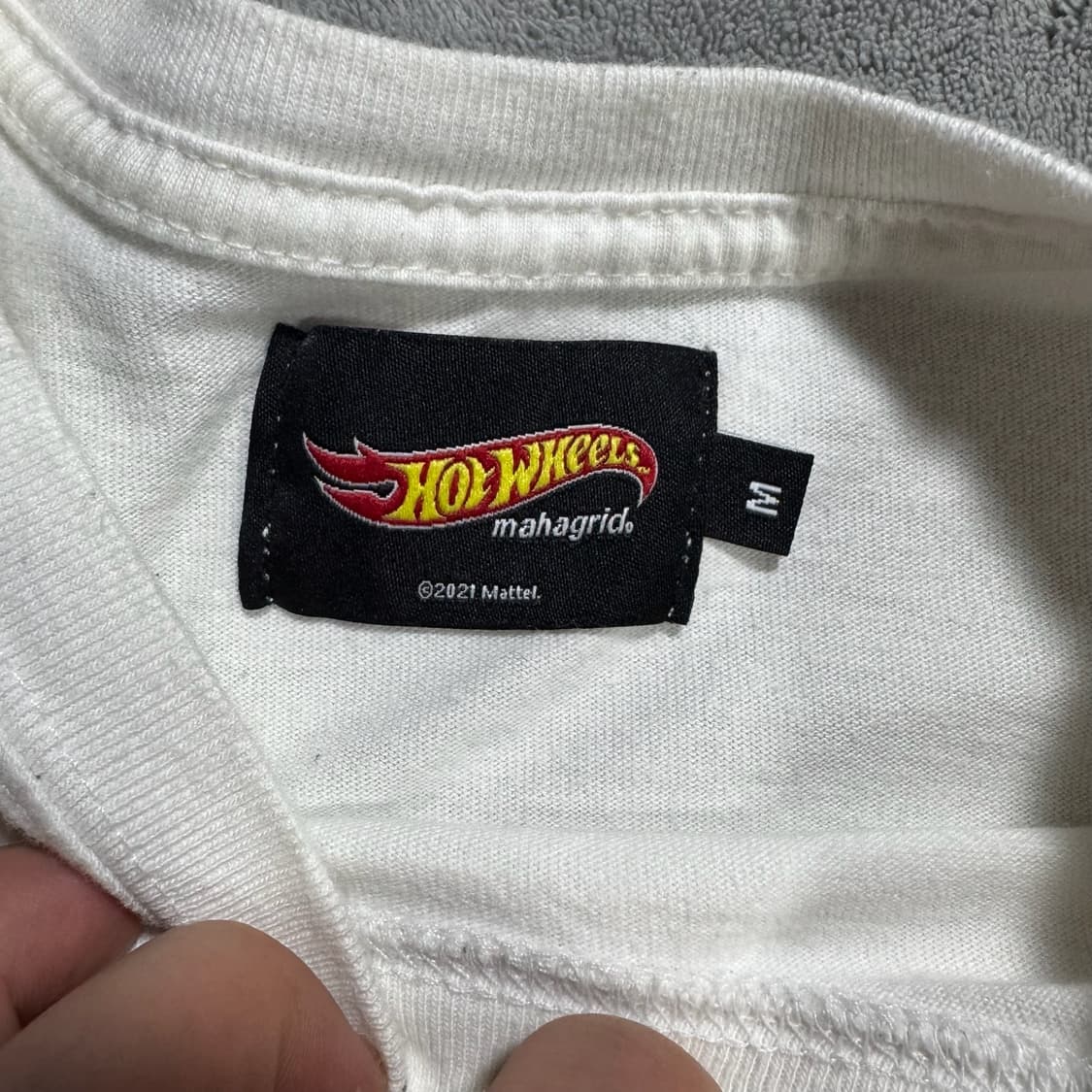 마하그리드 X 핫휠 콜라보 긴팔티 화이트 상품이미지5