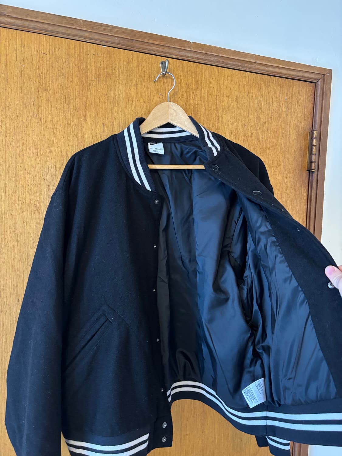 나이키 블랙 바시티 자켓 상품이미지4