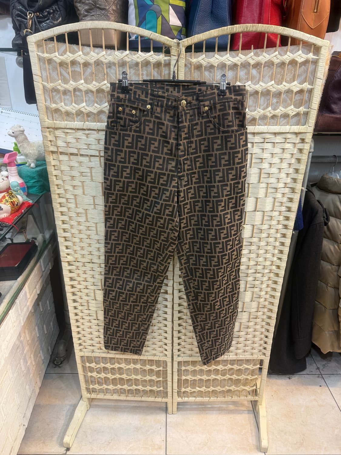 29-30 정품 펜디 주카 바지 팝니다 상품이미지1