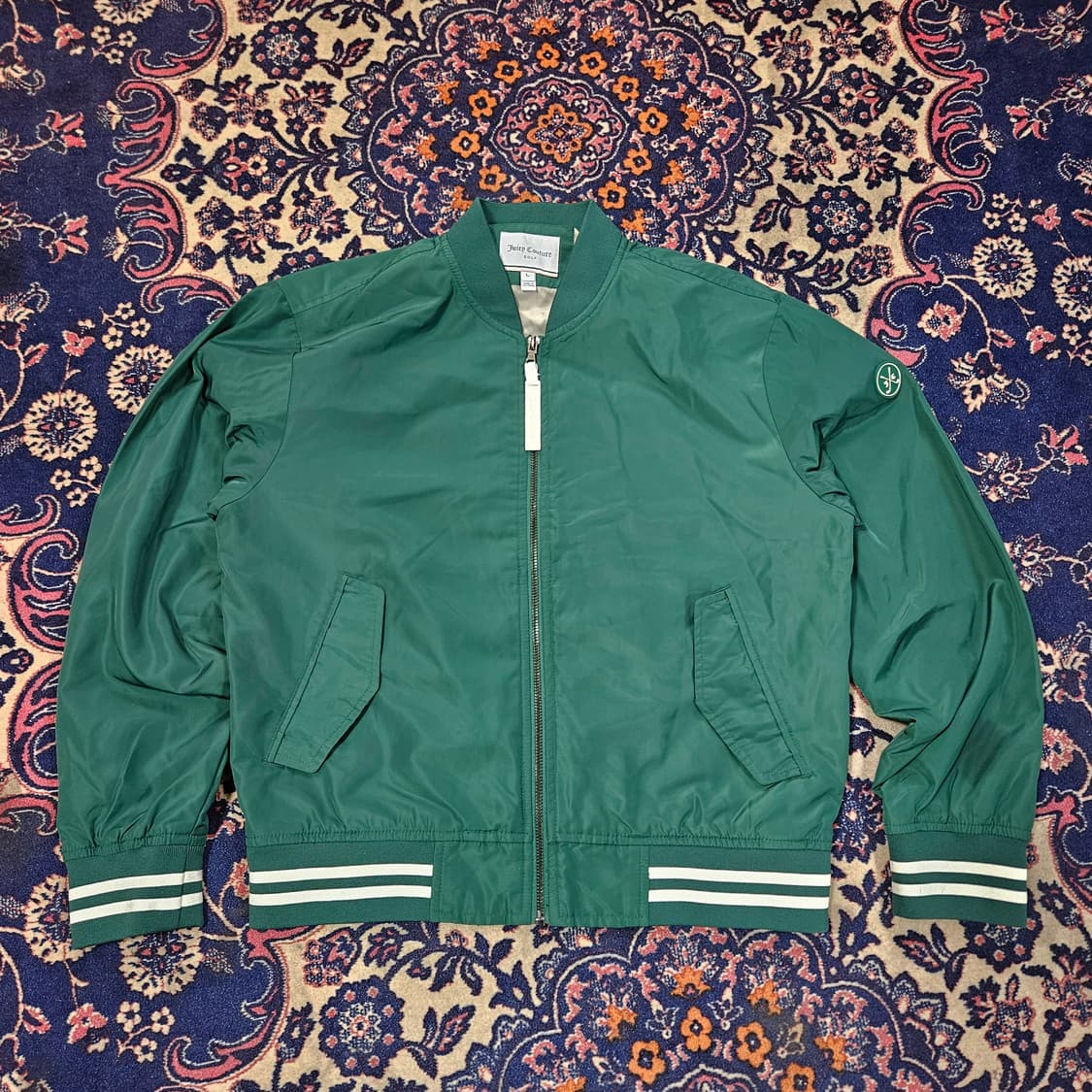 쥬시꾸뛰르 23ss 나일론 골퍼 바시티 자켓 L size 상품이미지1