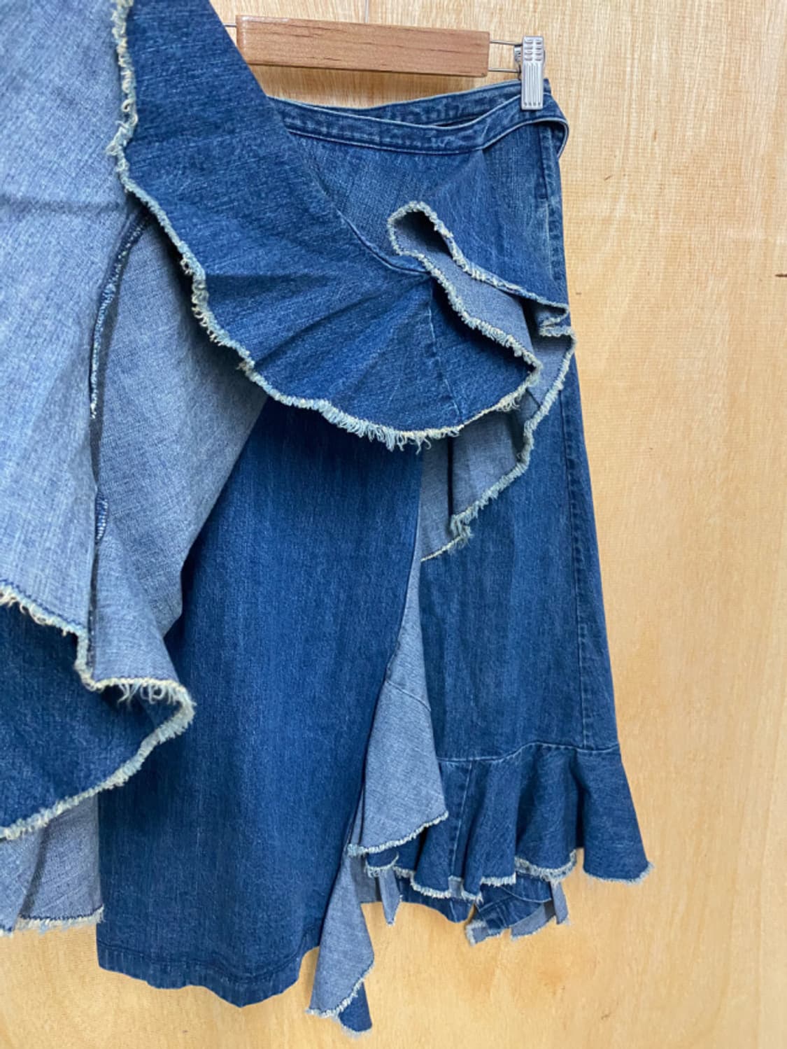 (새상품) JW ANDERSON x UNIQLO ruffle skirt 상품이미지4