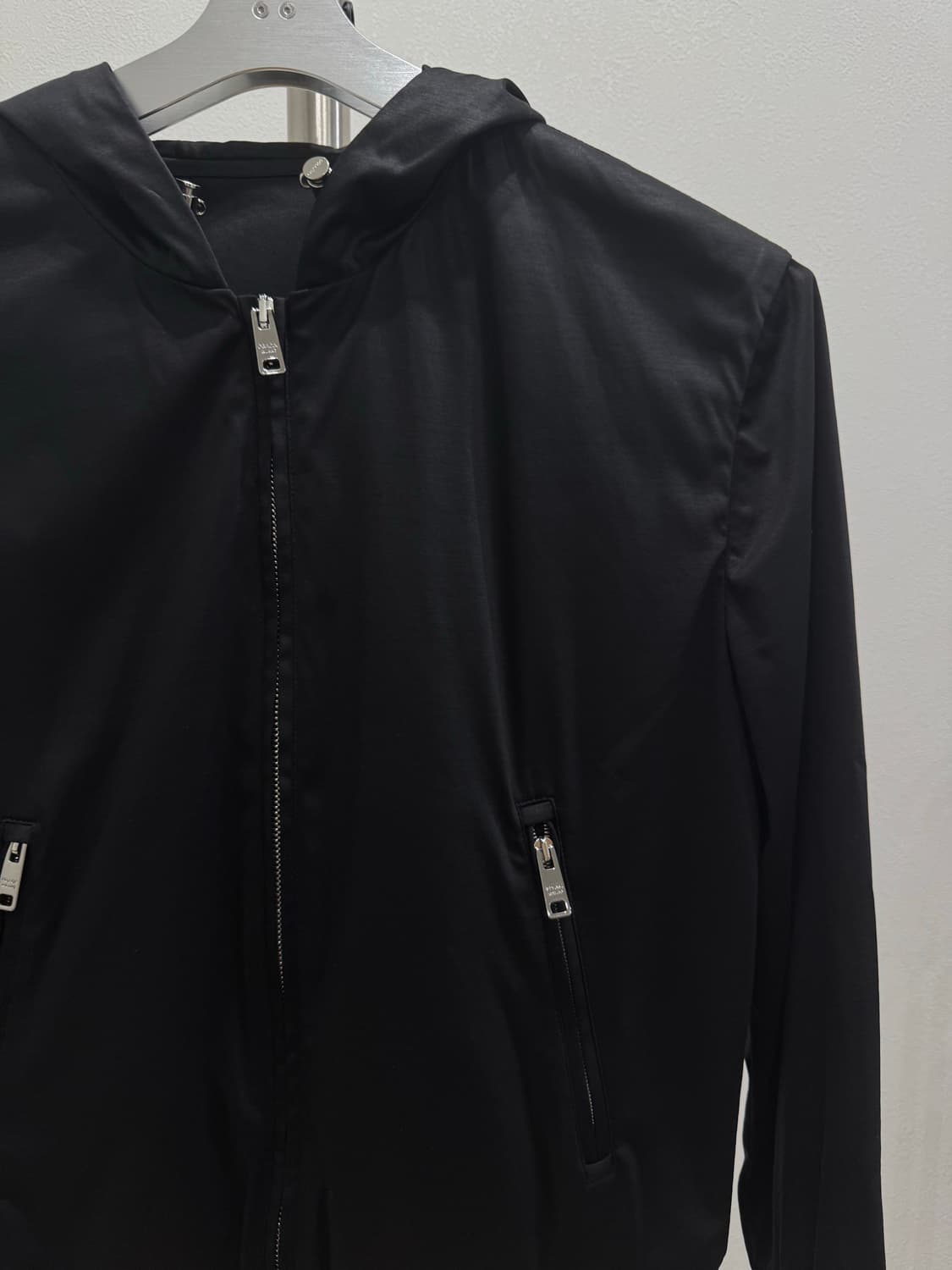 프라다 스포츠 크롭 멀티짚 후드 집업 상품이미지3