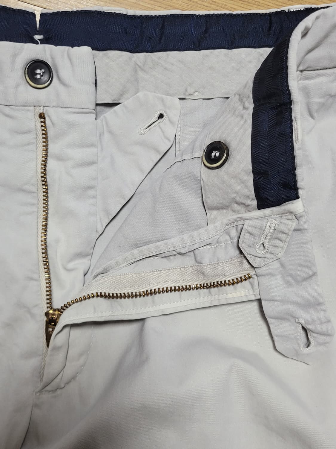 알레그리 코튼바지

 상품이미지4